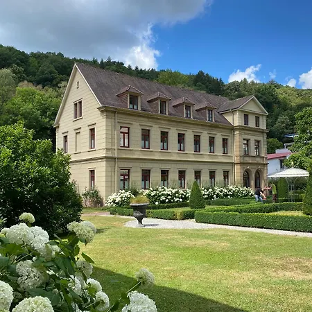 Ξενοδοχείο με διαμερίσματα Trautz Πφορτζχάιμ