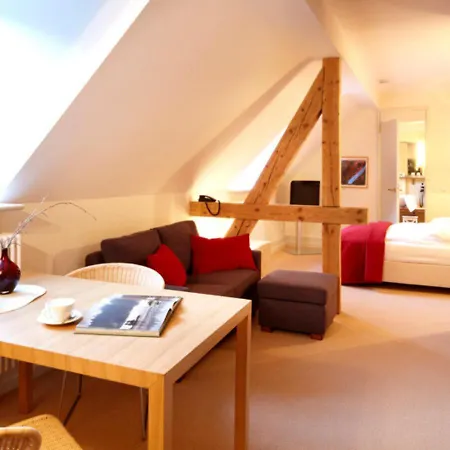 Ξενοδοχείο με διαμερίσματα Trautz 3*