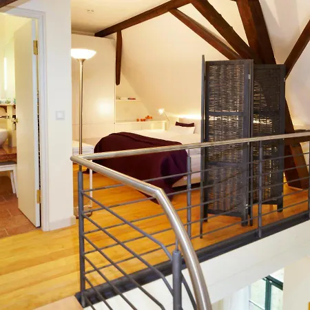 Ξενοδοχείο με διαμερίσματα Trautz 3*